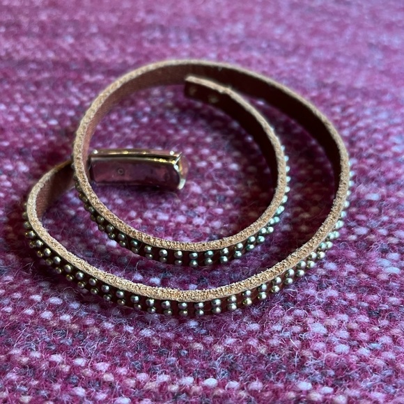 Studded leather wraparound bracelet - Picture 4 of 4